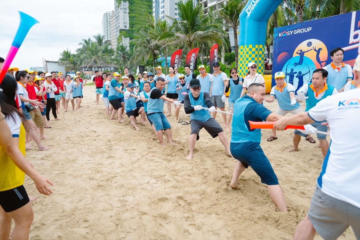 Thi đấu “Kéo co” giữa các liên quân